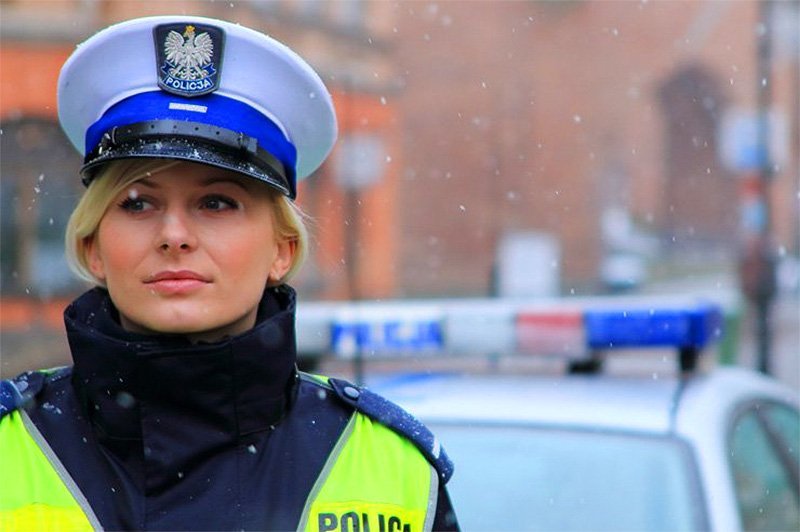 Policjantki w Polsce vs policjantki w Holandii Obrazki   