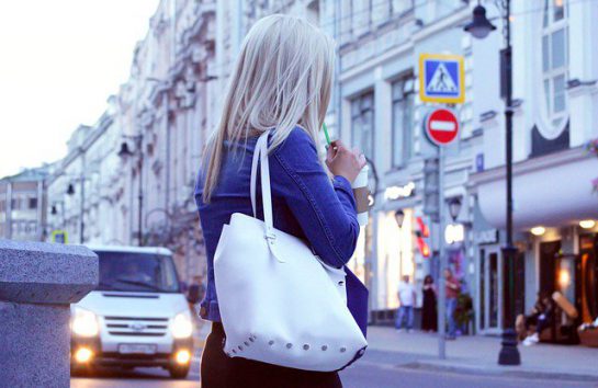 Elegancka i pojemna torebka na co dzień – jaką wybrać? Obrazki   
